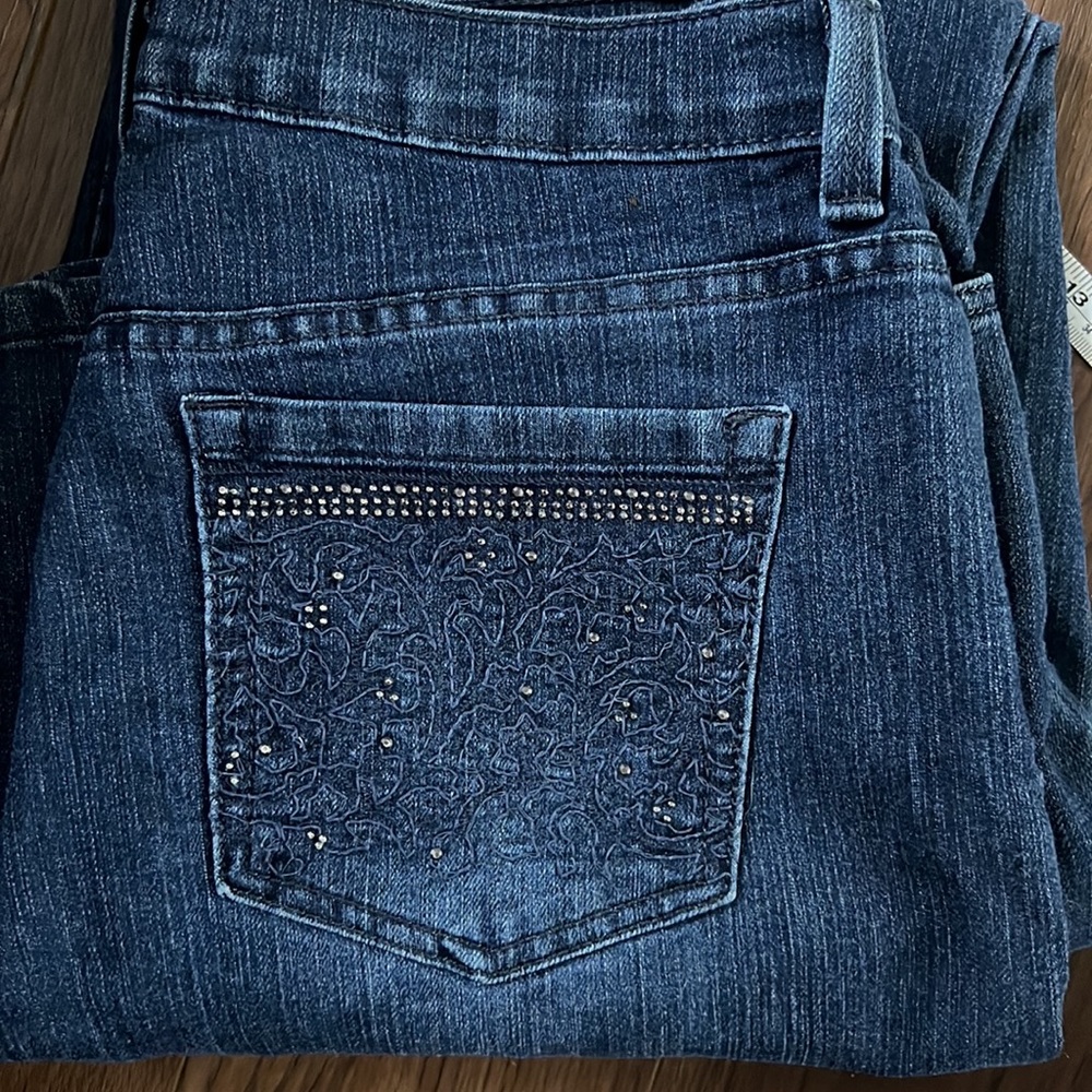 Gloria Vanderbilt Amanda Slimming effect Size 10 Average blue denim jeans